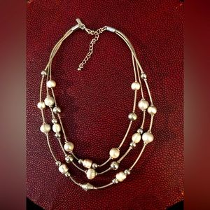 White House Black Market Pearl Necklace